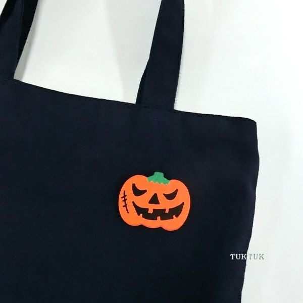 かぼちゃの間伐材バッジ