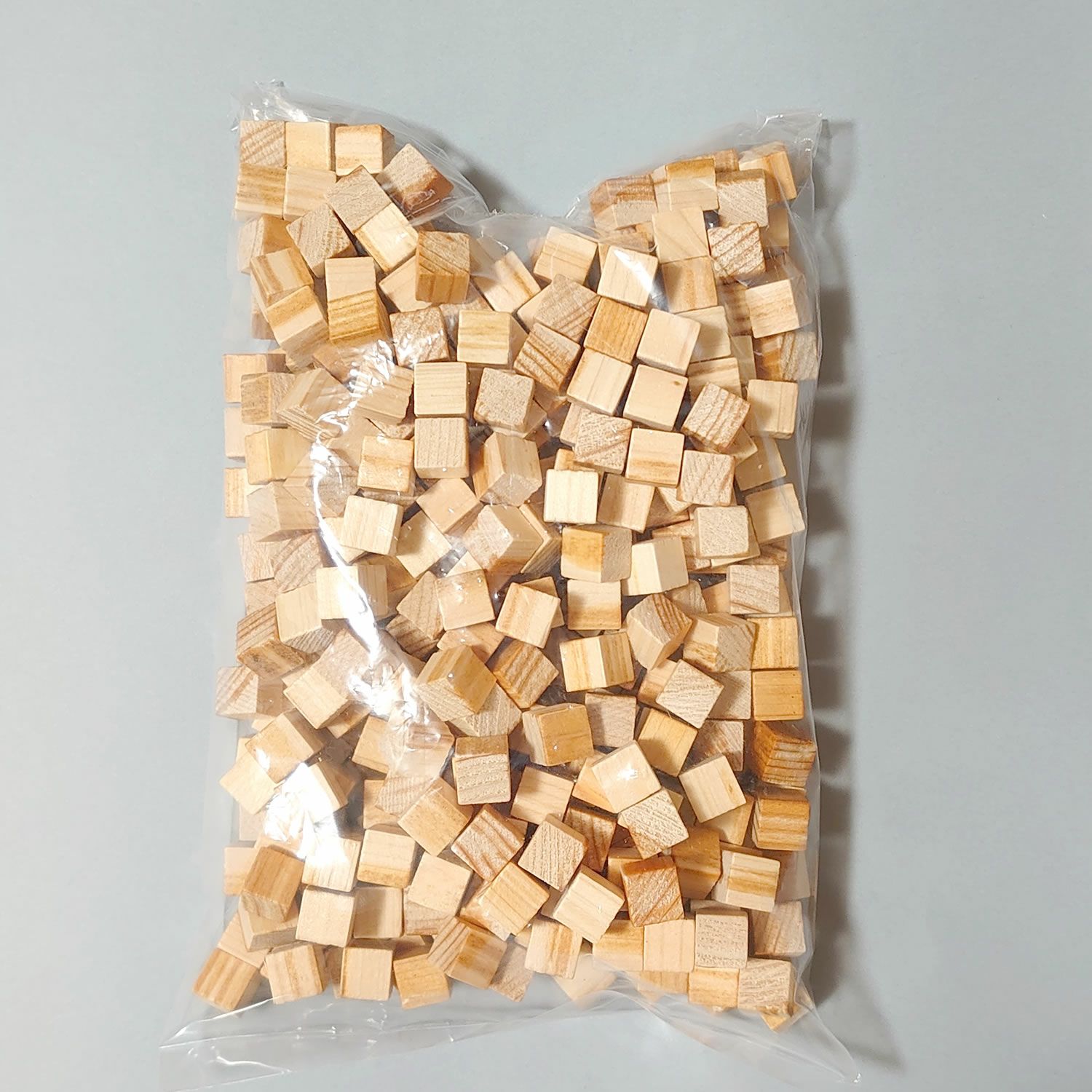 ヤニあり ウッドブロック10mm角（200g） ミニパック | TUKTUK子供工作館